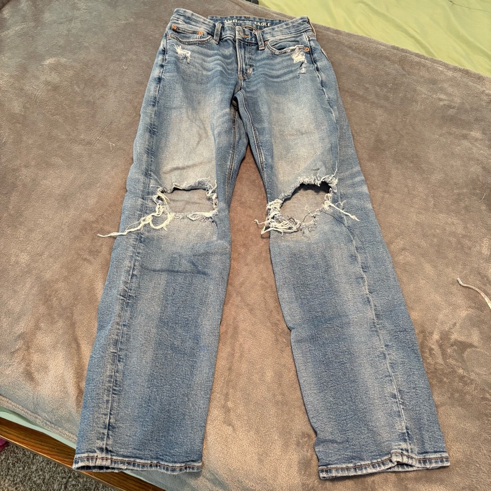 American Eagle Distressed Blue Jeans